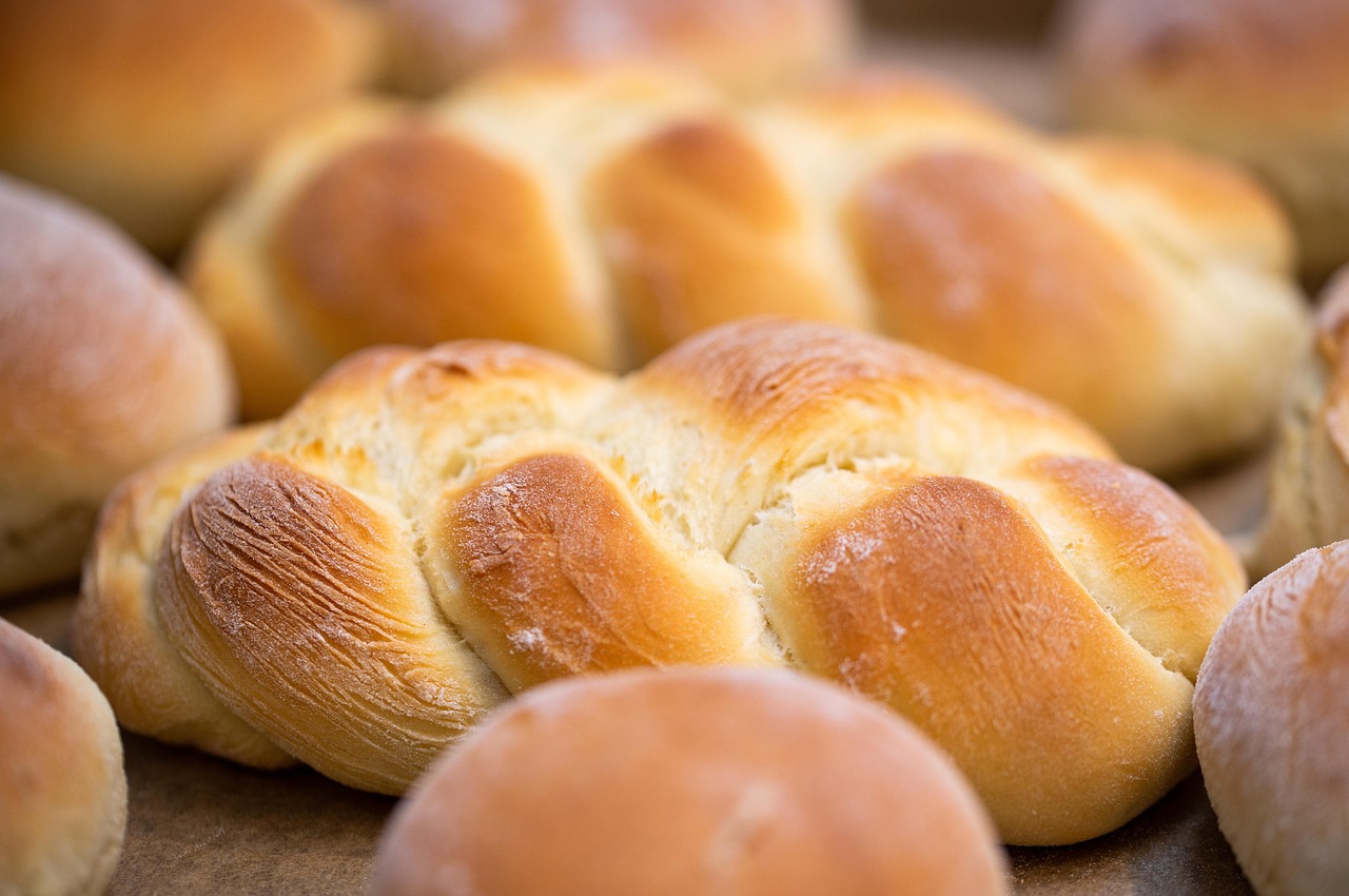 entdecken sie die kunst des hefebrots! erfahren sie alles über zubereitung, beliebte rezepte und hilfreiche tipps, um köstliches, hausgemachtes hefebrot einfach selbst zu backen.