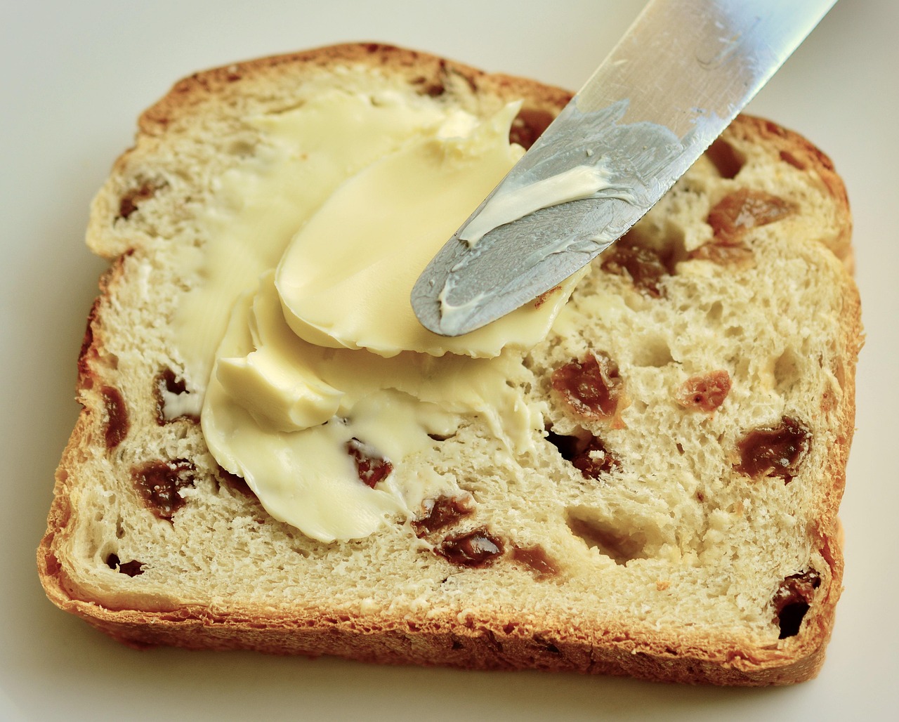entdecken sie köstliches hefegebäck: tipps, rezepte und schritt-für-schritt-anleitungen für perfektes, selbstgemachtes hefebrot. ideal für anfänger und backliebhaber!