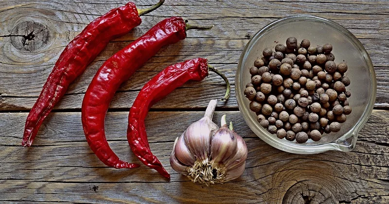 Was ist mit scharfer Paprika und Chili?